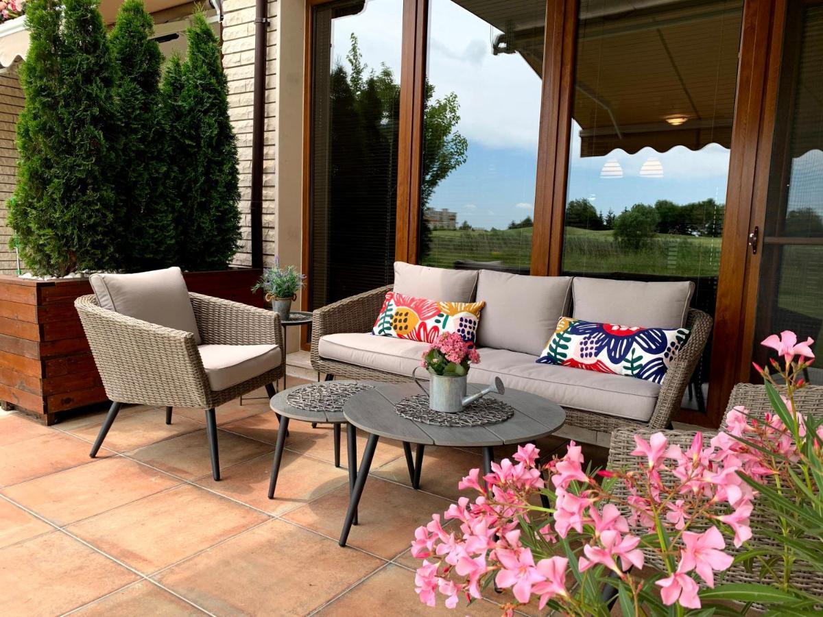 Lighthouse Golf Private Villa Lake View Balcsik Kültér fotó